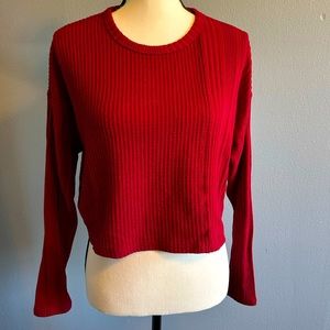 WILD FABLE BEAUTIFUL WINE OVERSIZED TOP. SIZE SMALL.